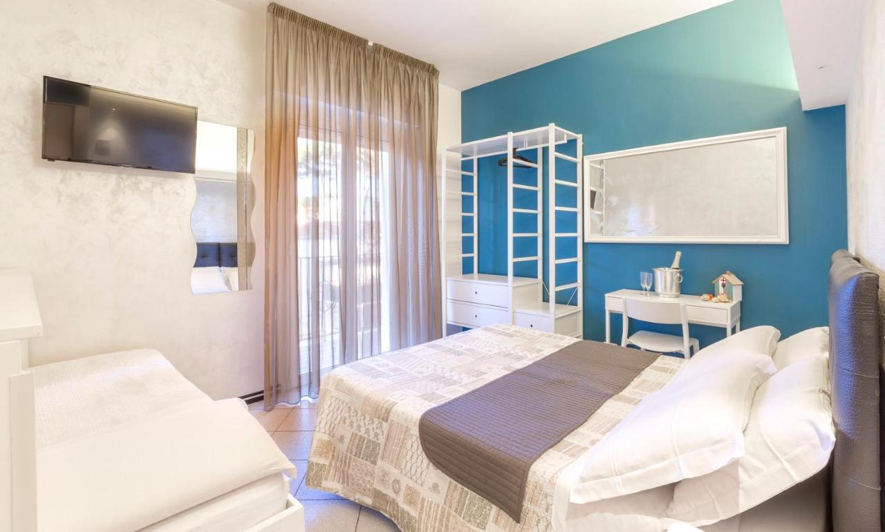 Hotel La Nidiola Riccione Exterior foto